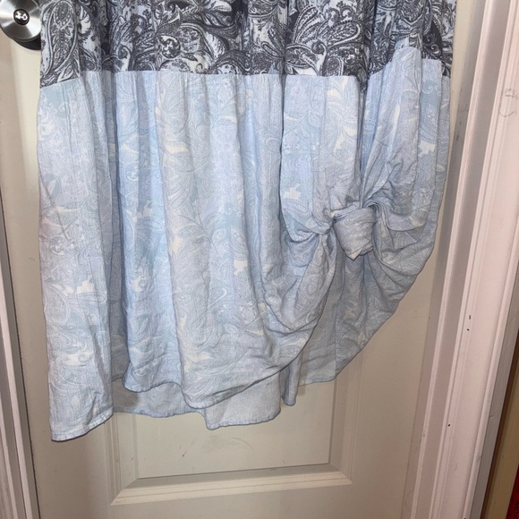 Wonderly Light Blue and Grey Paisley Maxi Dress - Picture 3 of 4